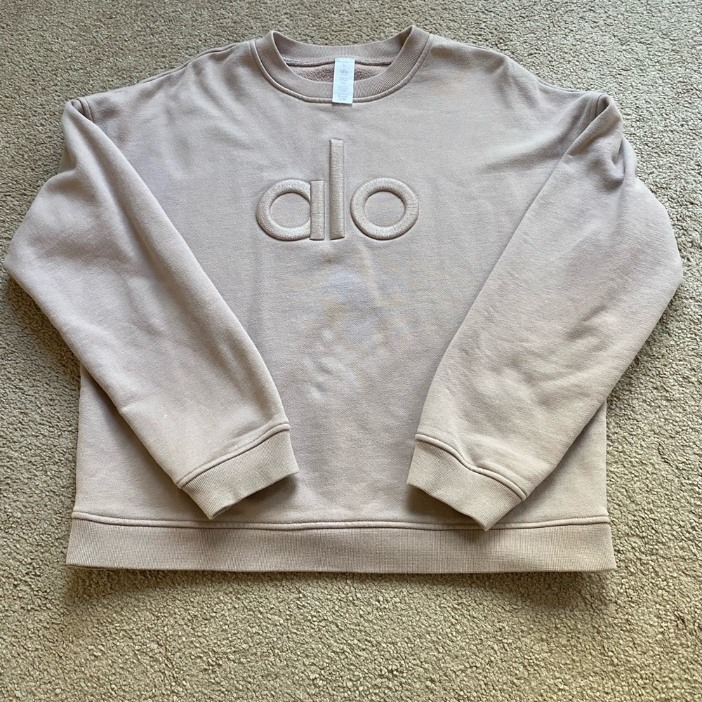 Alo Yoga Renown Heavy Weight Emblem Crew Neck- size M